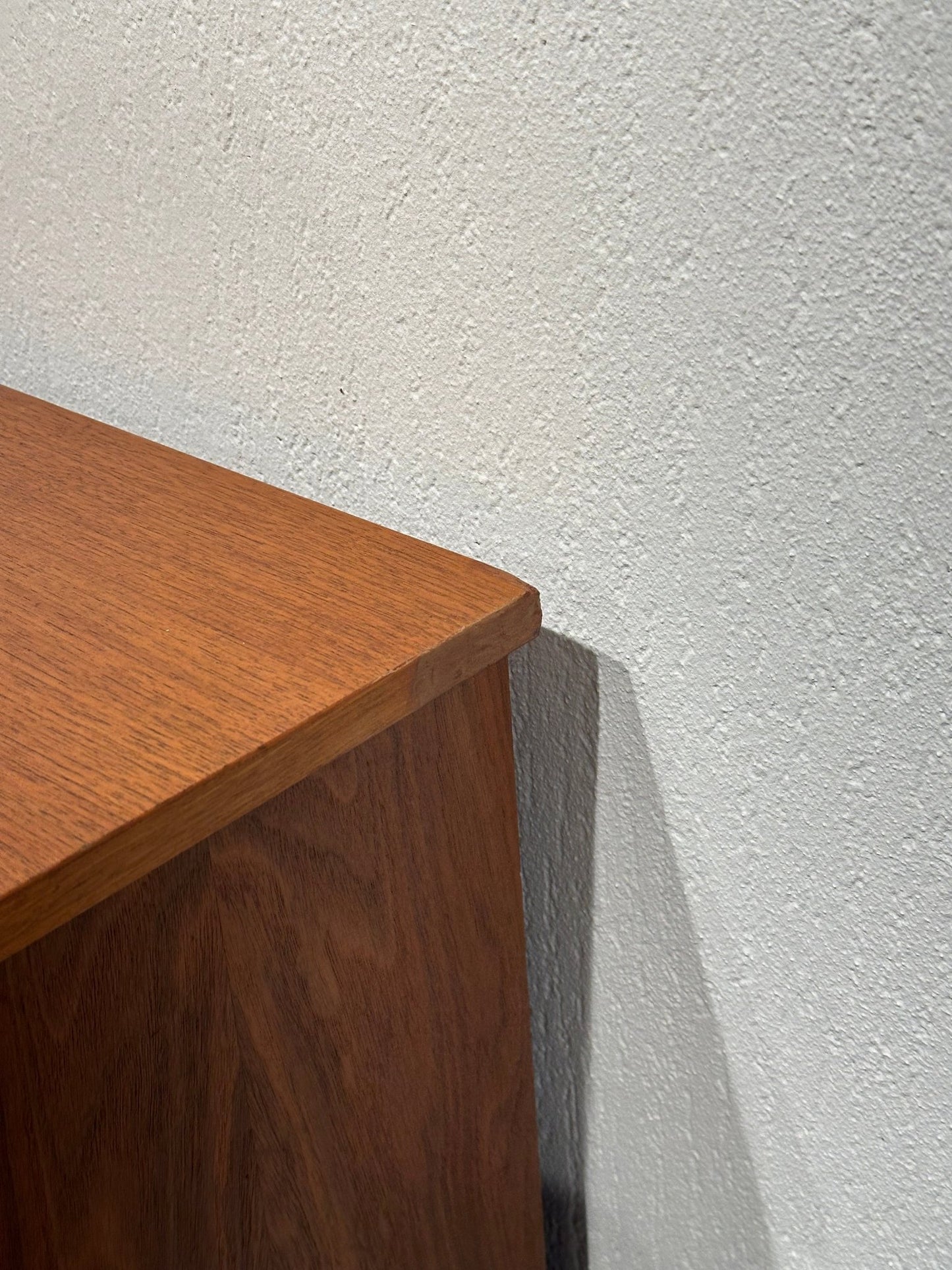 Midcentury Minimal Sideboard - Lattico