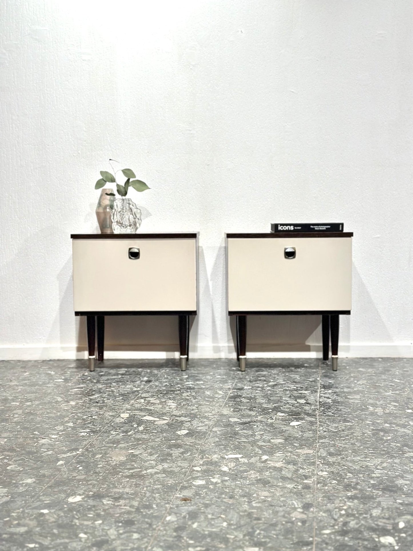 Set Vintage '70s Retro Nightstands - Lattico