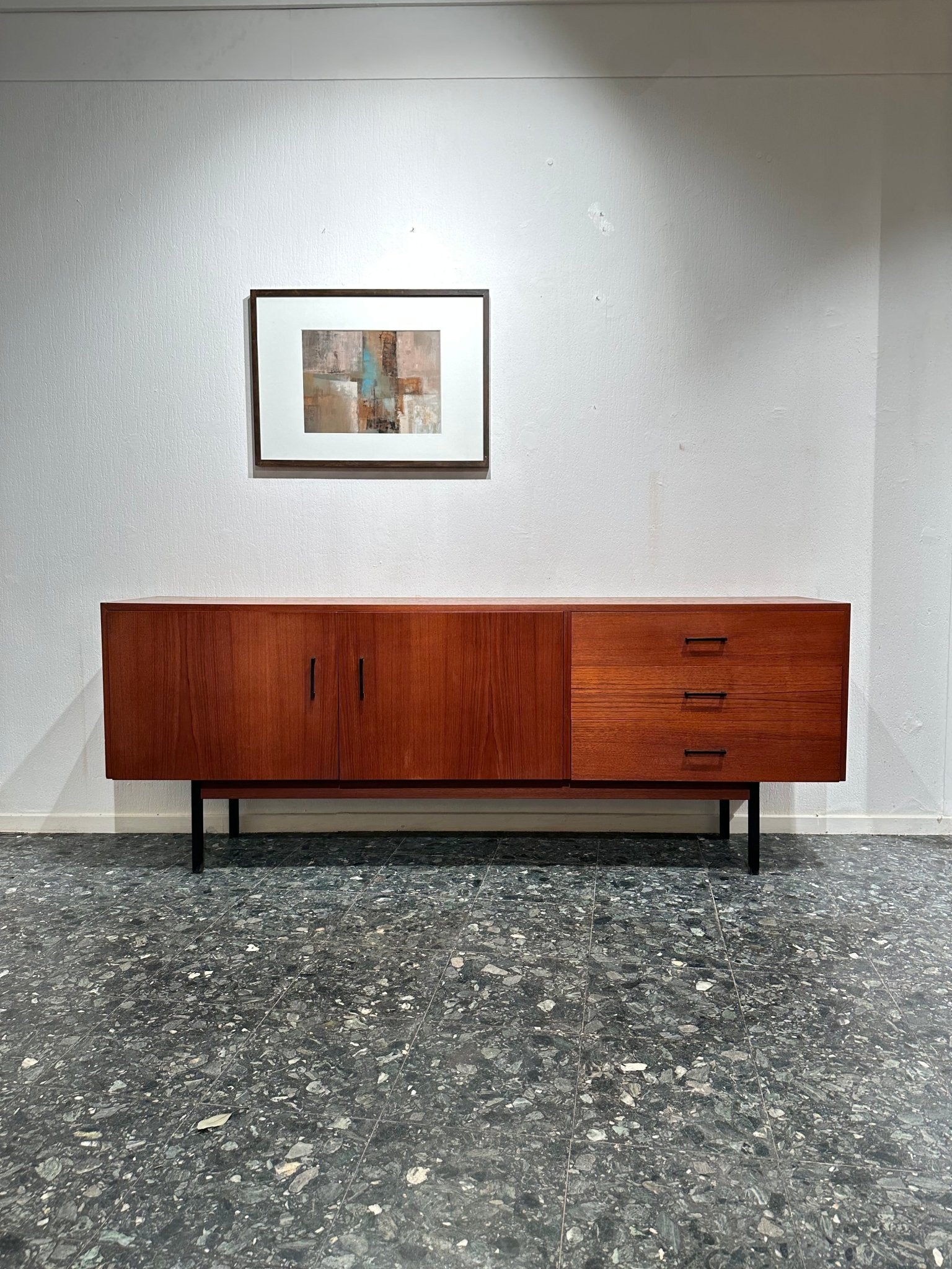 Vintage Minimal Sideboard - Lattico
