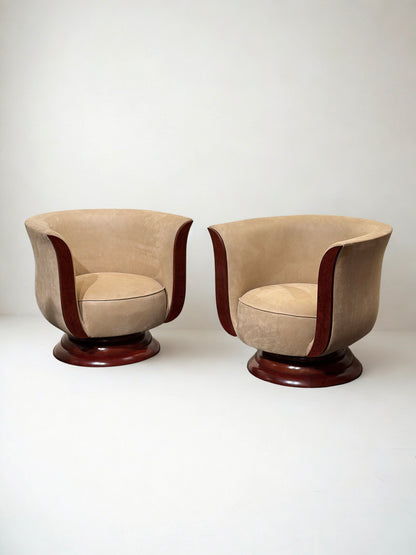Pair Art Deco Tulip Lounge Chairs – Hôtel Le Malandre