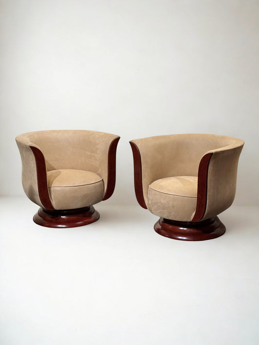 Pair Art Deco Tulip Lounge Chairs – Hôtel Le Malandre