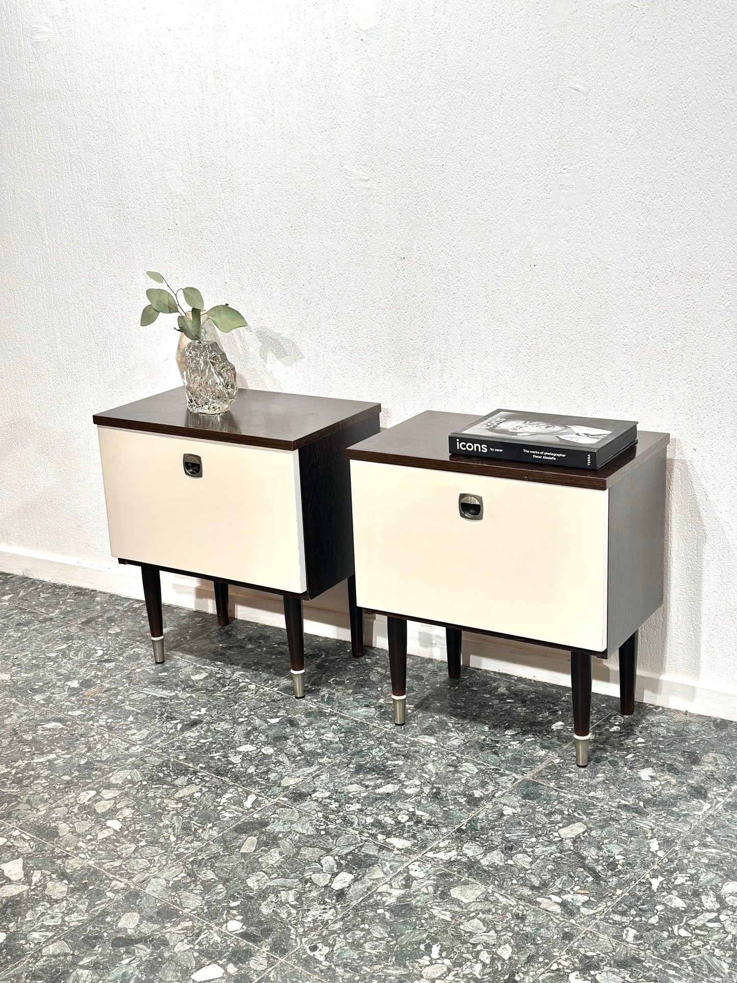 Set Vintage '70s Retro Nightstands - Lattico