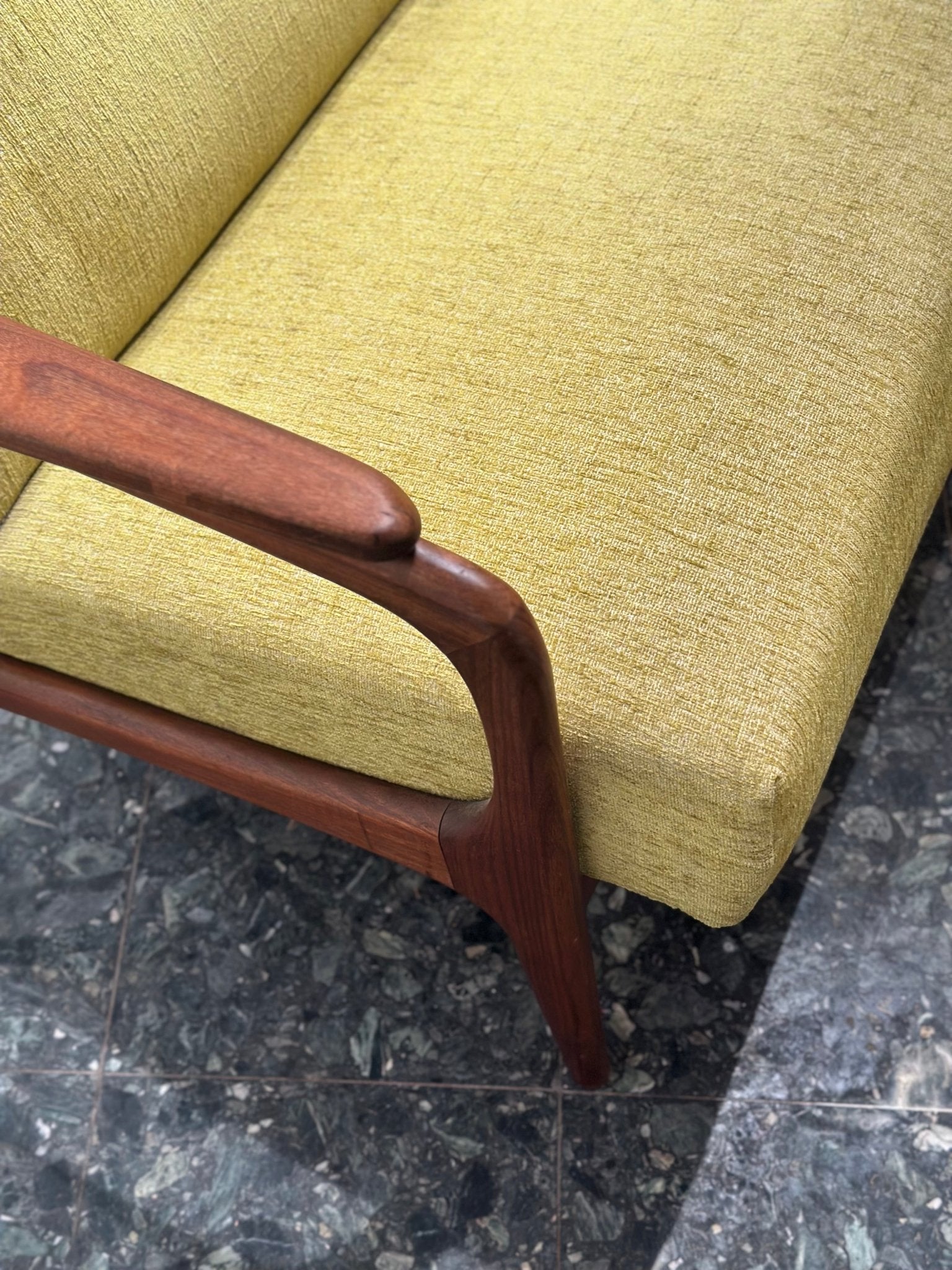 Vintage Green Scandinavian 3 - seater Sofa - Lattico