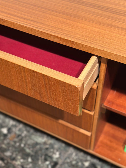 Vintage Minimal Sideboard - Lattico