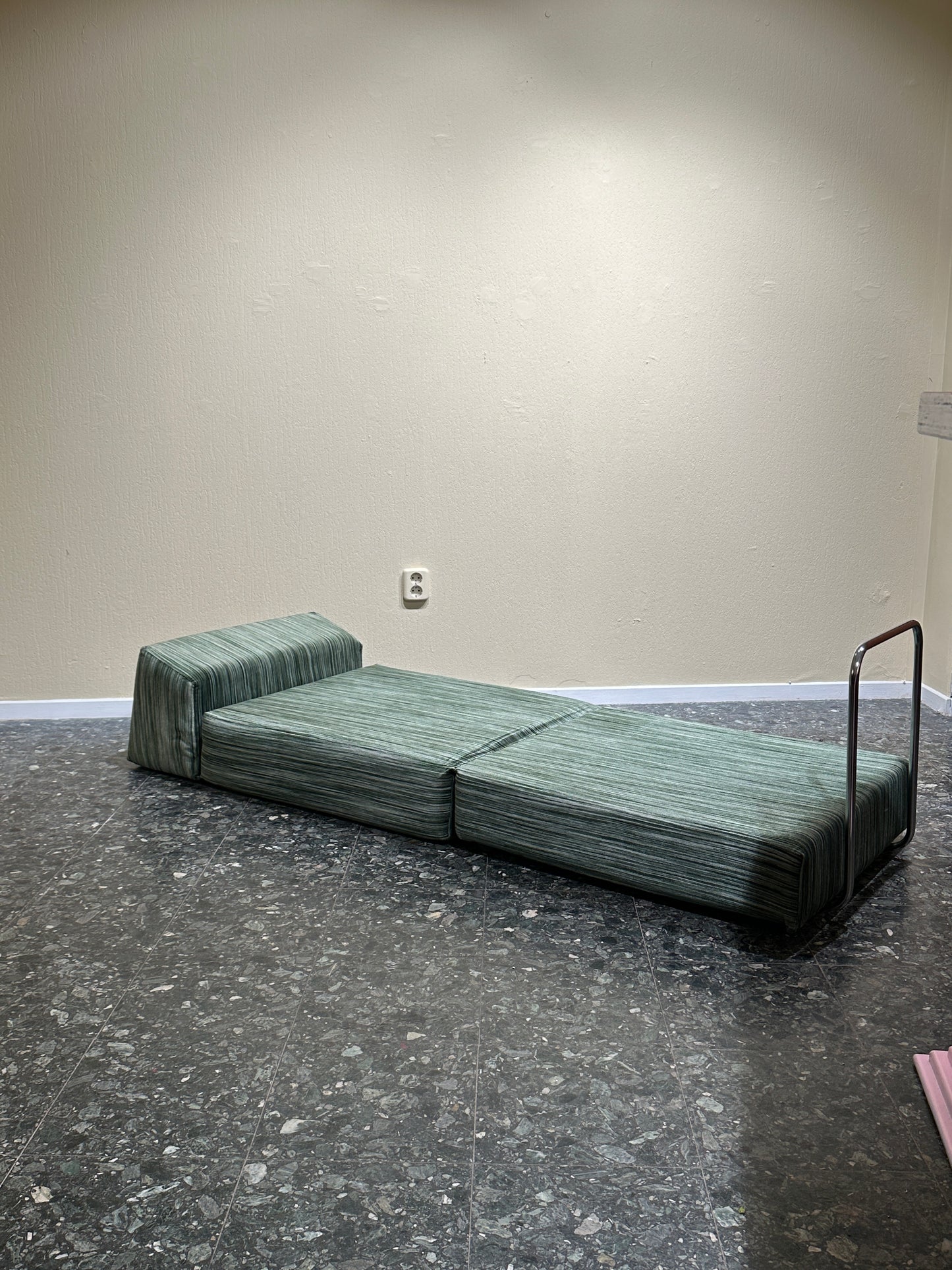 Vintage Fold Out Lounge Chair Daybed