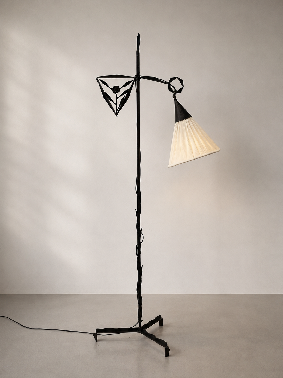 Amsterdam School Arts & Crafts Wrought Iron Floorlamp