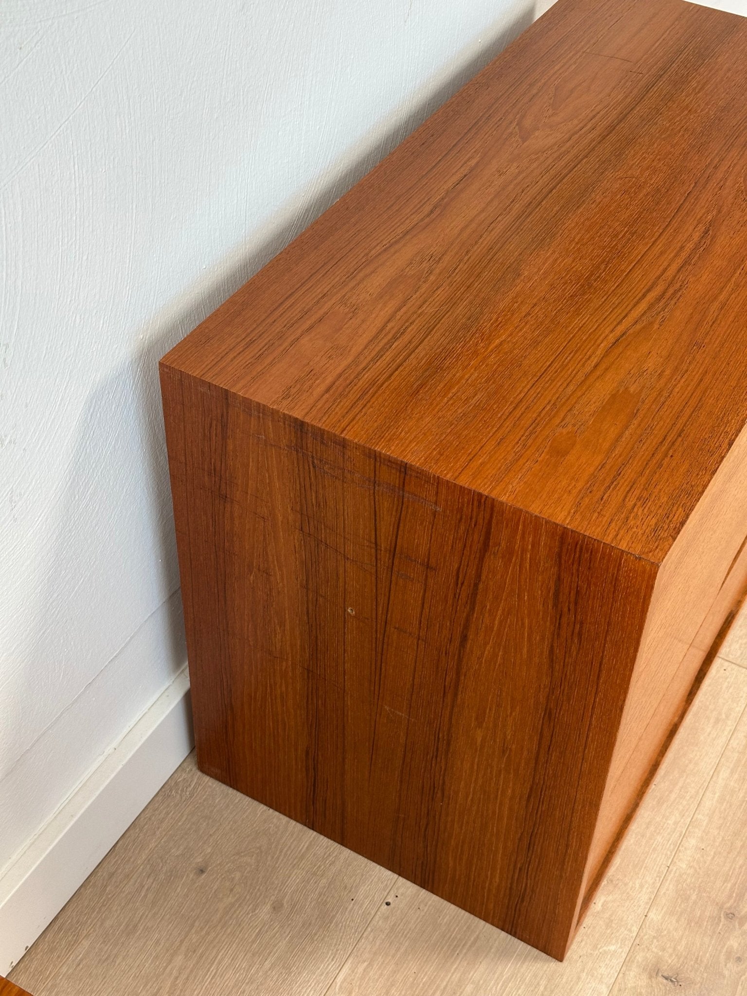 Set of 2 Vintage Teak Dressers / Bedside Tables - Lattico