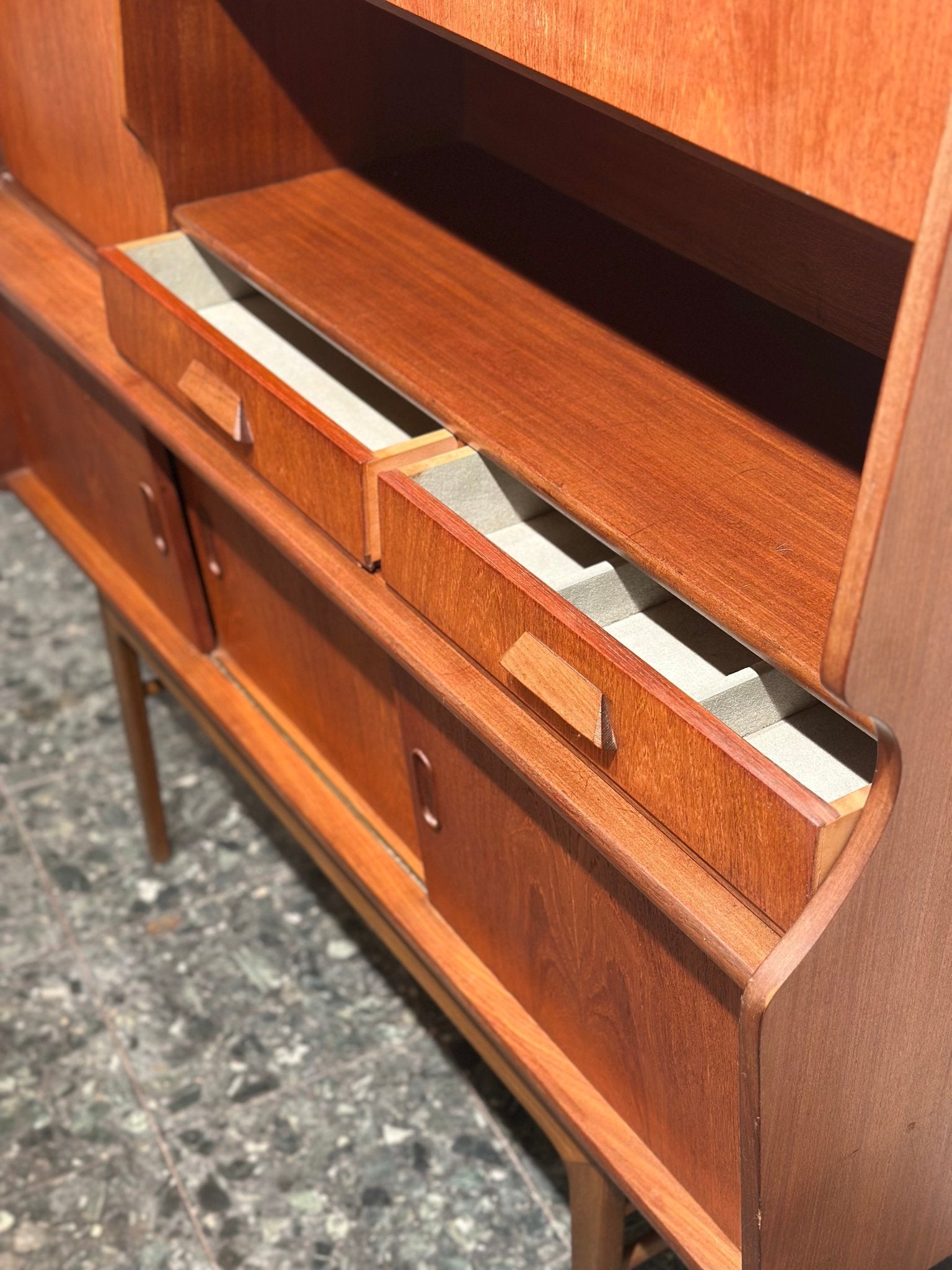 Vintage Teak Midcentury Highboard - Lattico