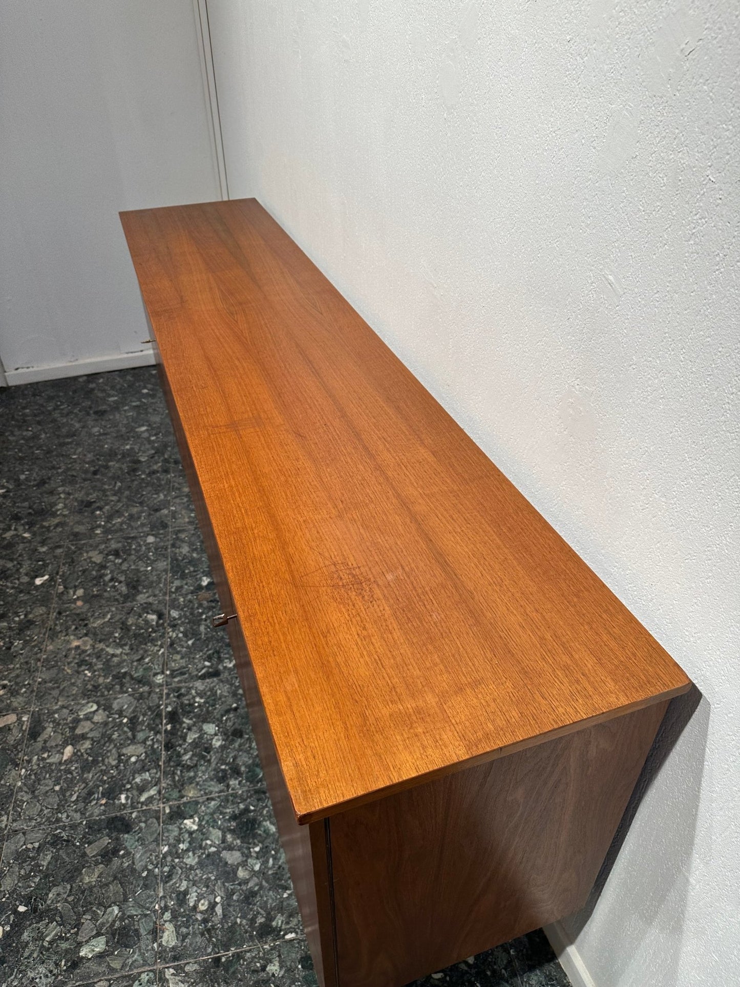 Midcentury Minimal Sideboard - Lattico