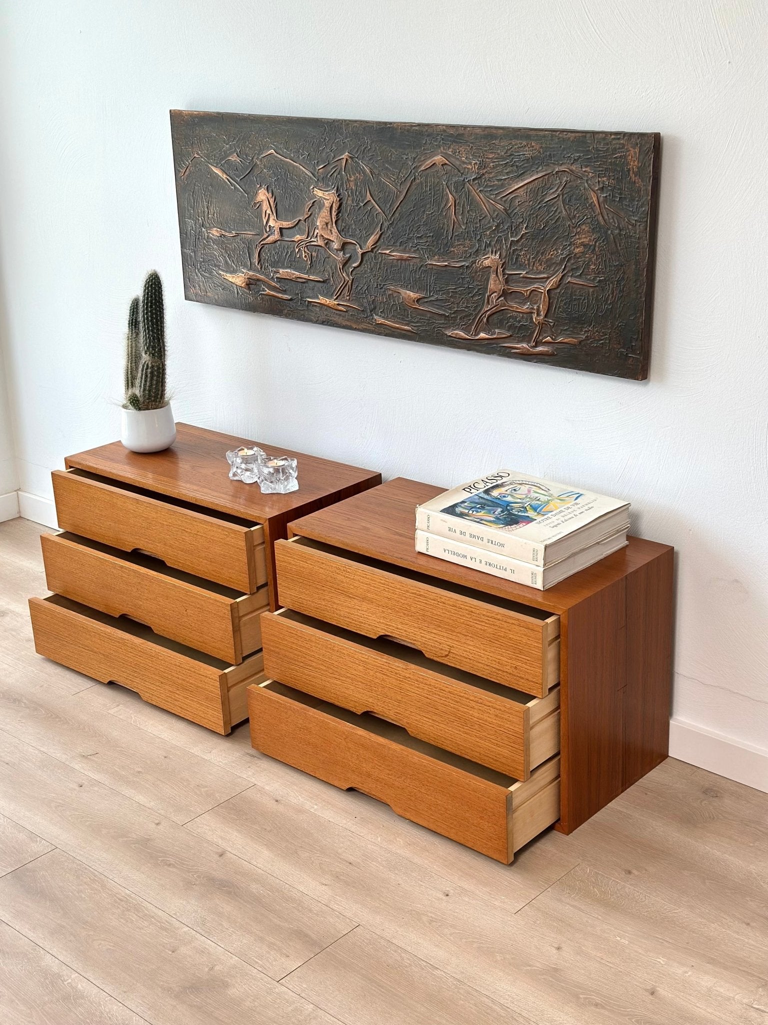 Set of 2 Vintage Teak Dressers / Bedside Tables - Lattico