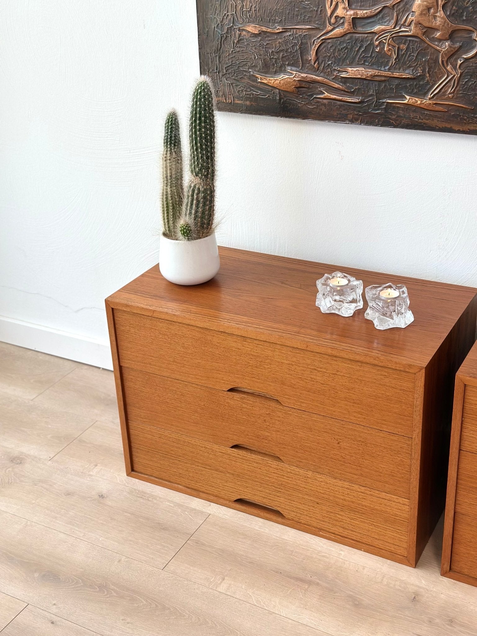 Set of 2 Vintage Teak Dressers / Bedside Tables - Lattico