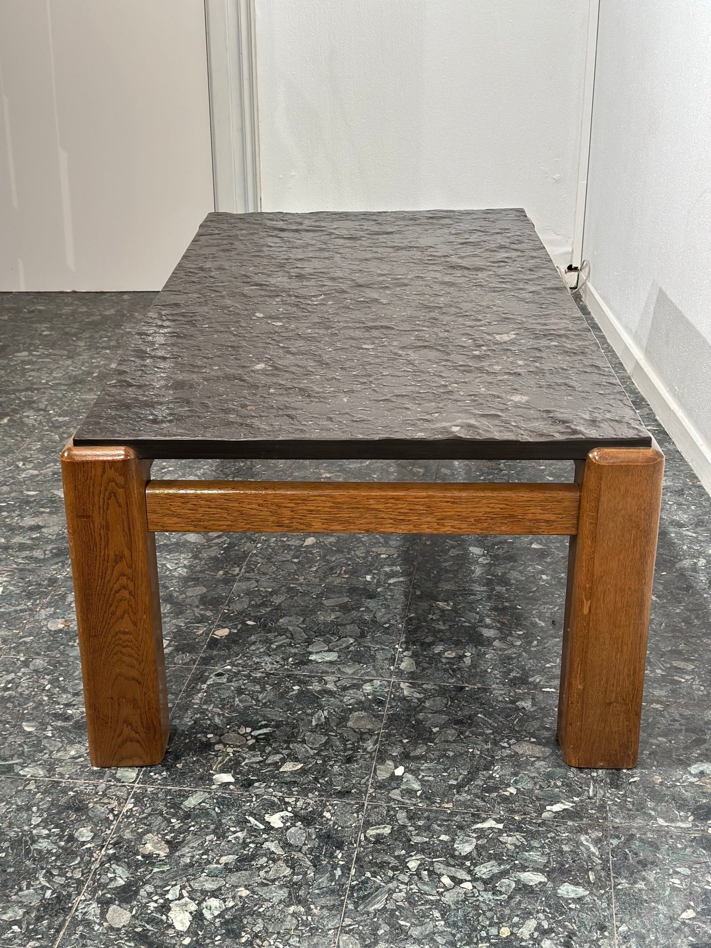 Brutalist Slate and Solid Wood Coffeetable - Lattico
