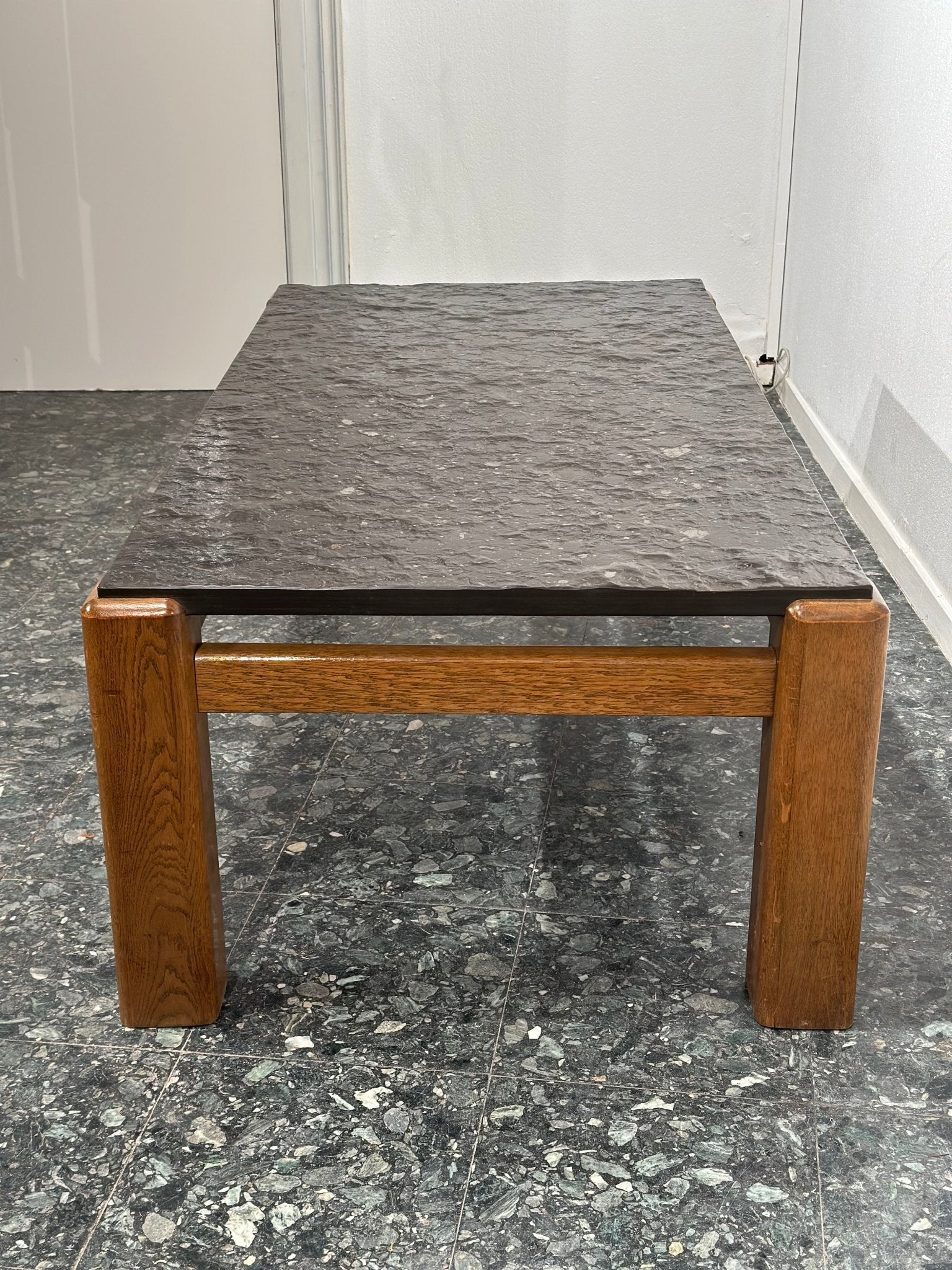 Brutalist Slate and Solid Wood Coffeetable - Lattico