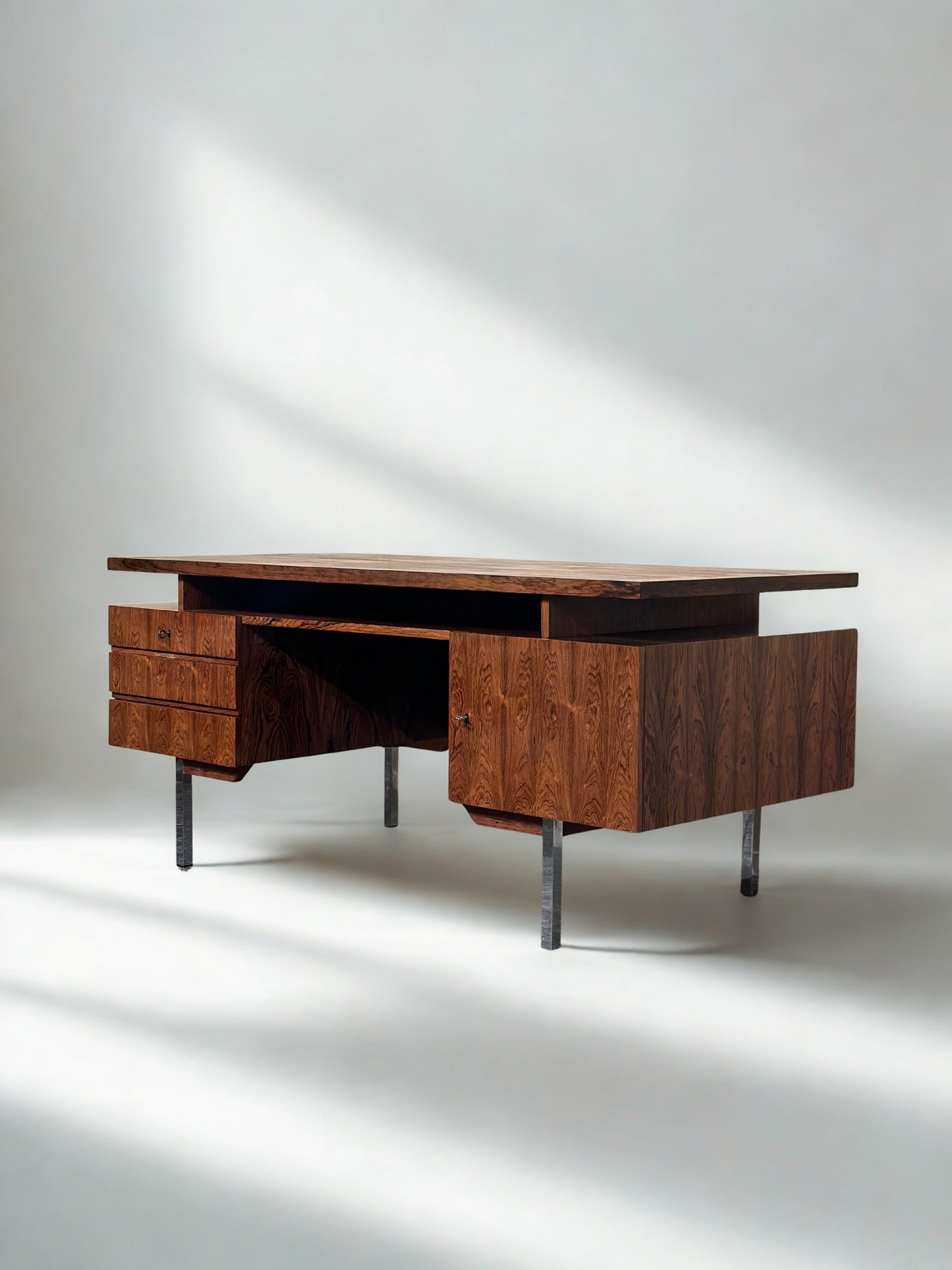 Lübke Rosewood Freestanding Executive Desk