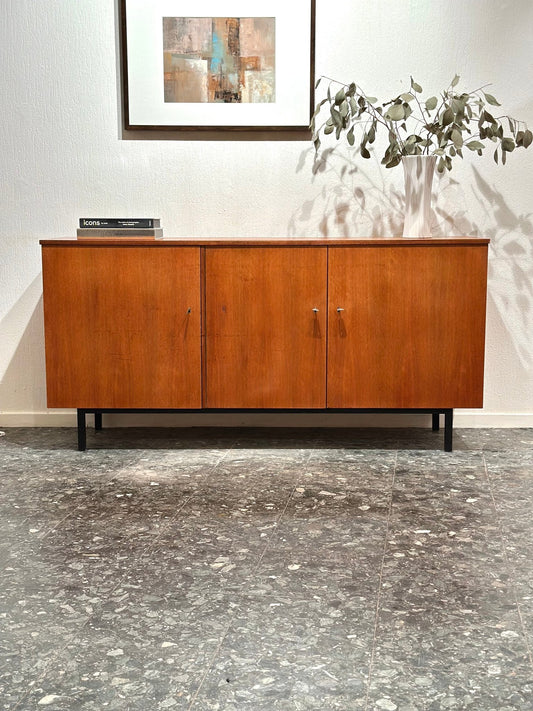Minimalist Vintage Sideboard - Lattico