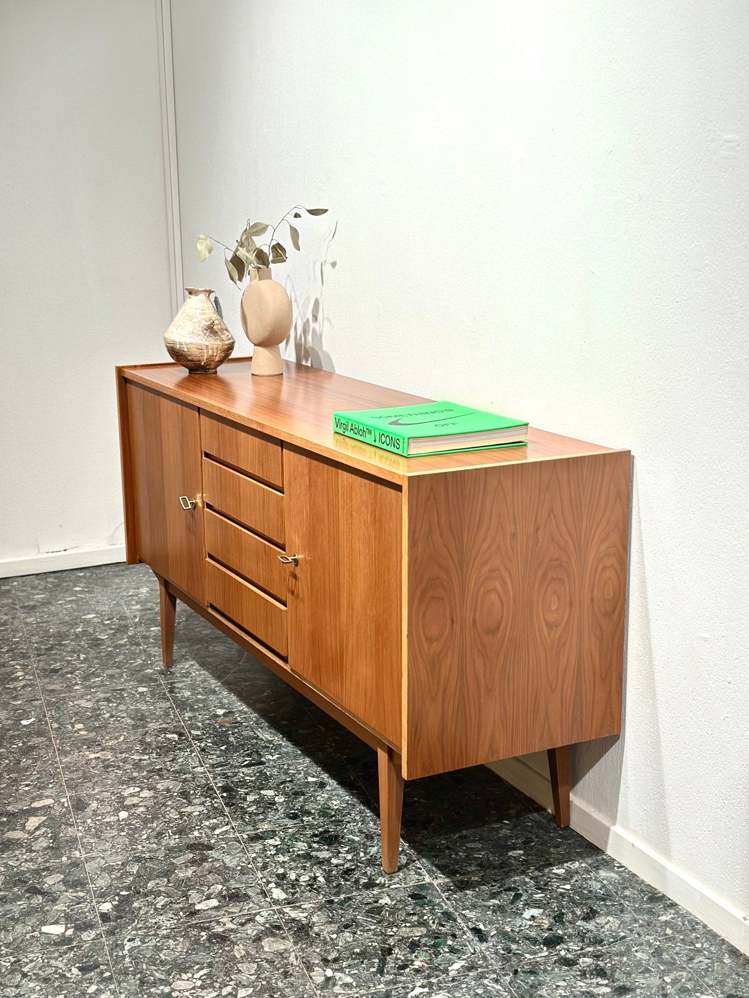 Vintage Minimal Sideboard - Lattico