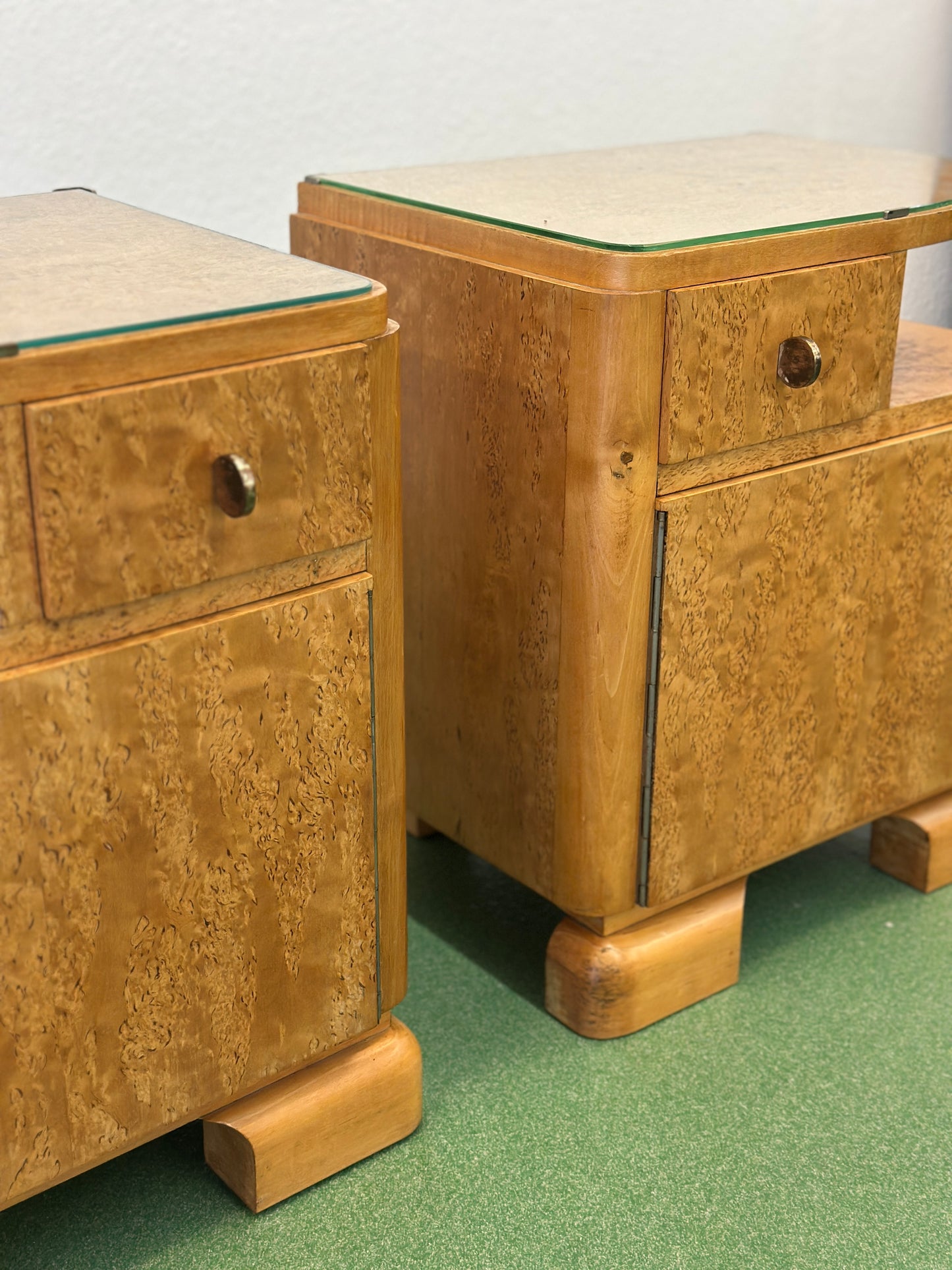 Art Deco Bird’s-Eye Maple Nightstands, France, 1930s