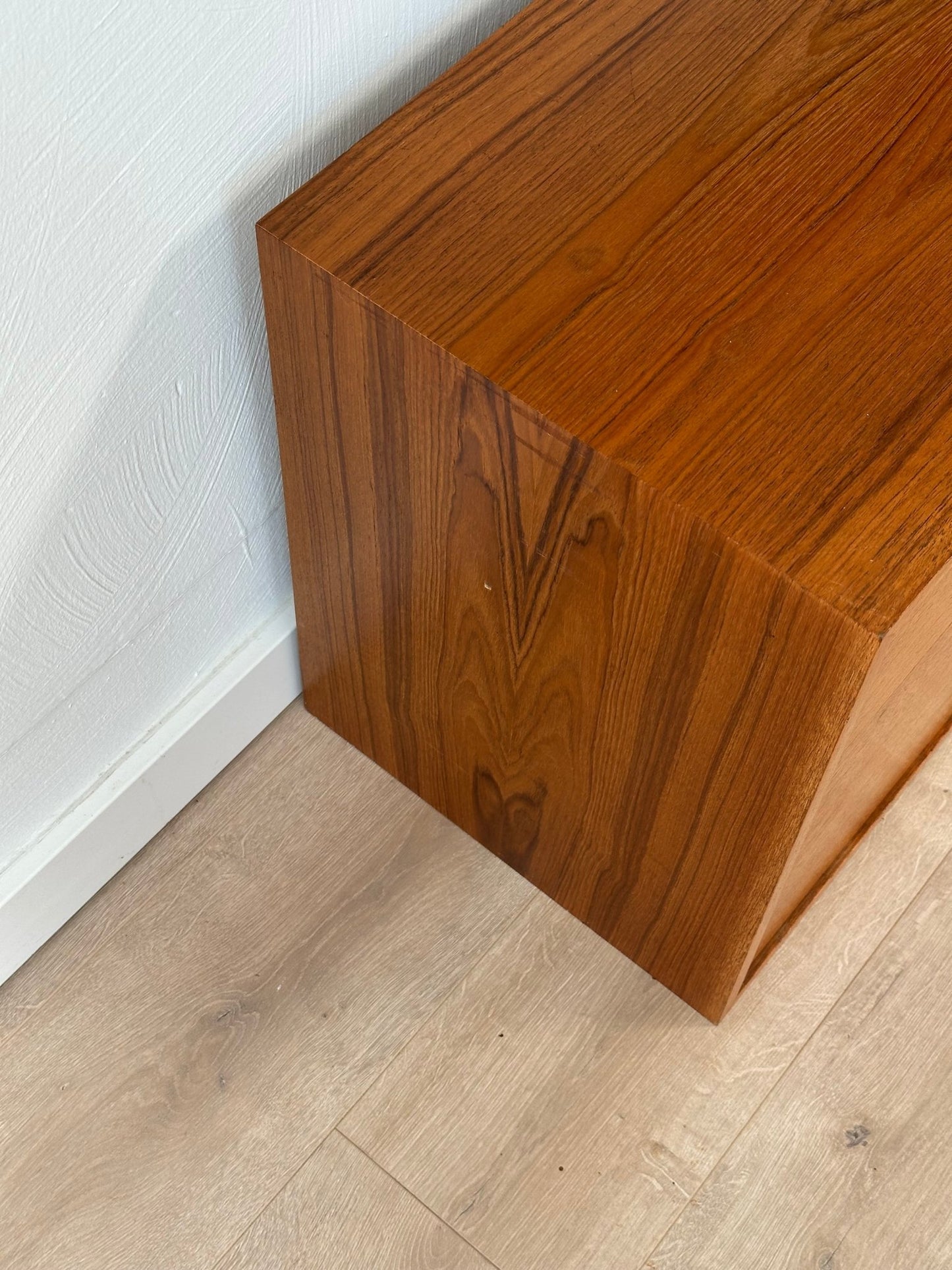 Set of 2 Vintage Teak Dressers / Bedside Tables - Lattico