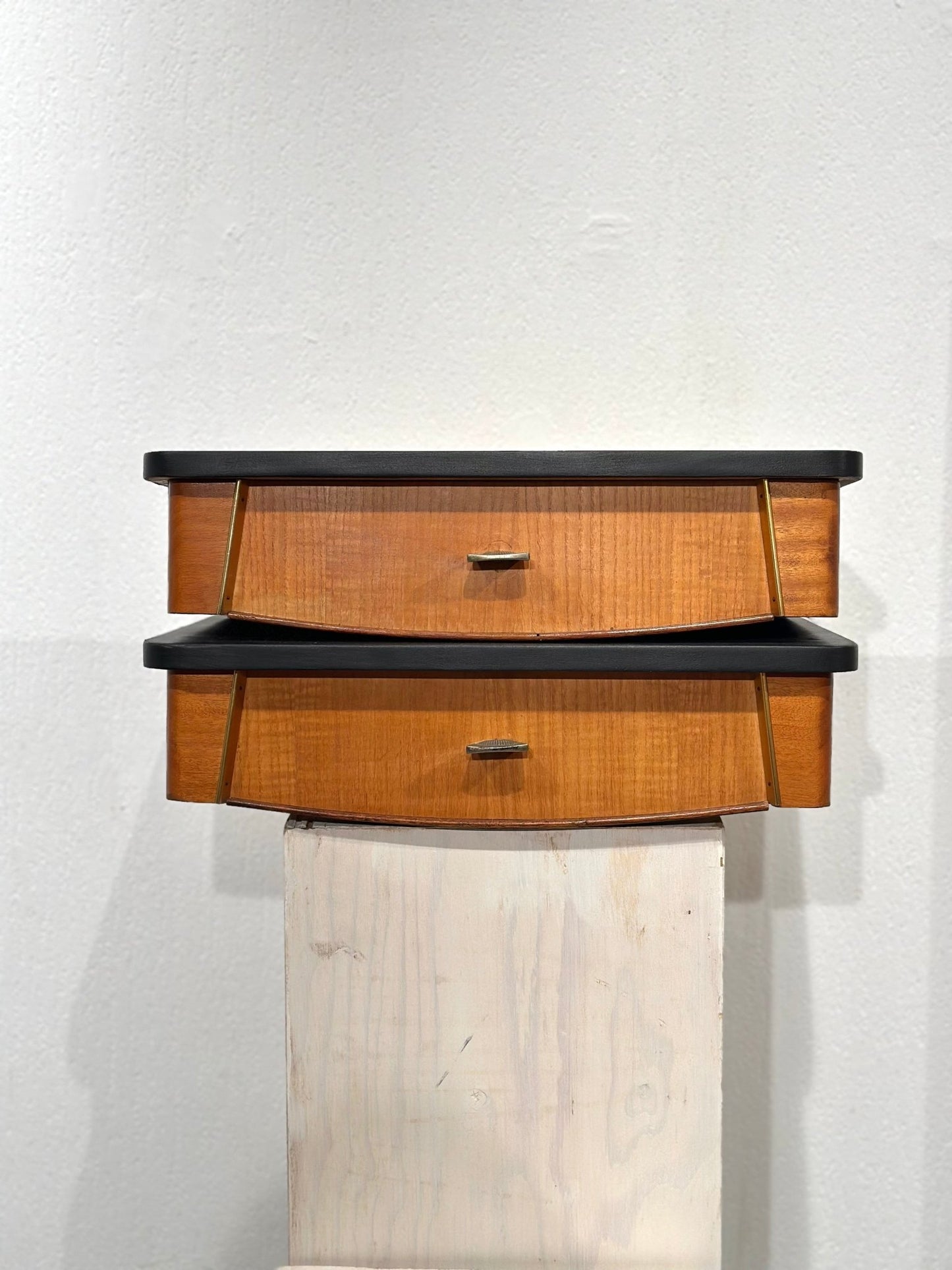 Set Vintage Floating Nightstands - Lattico