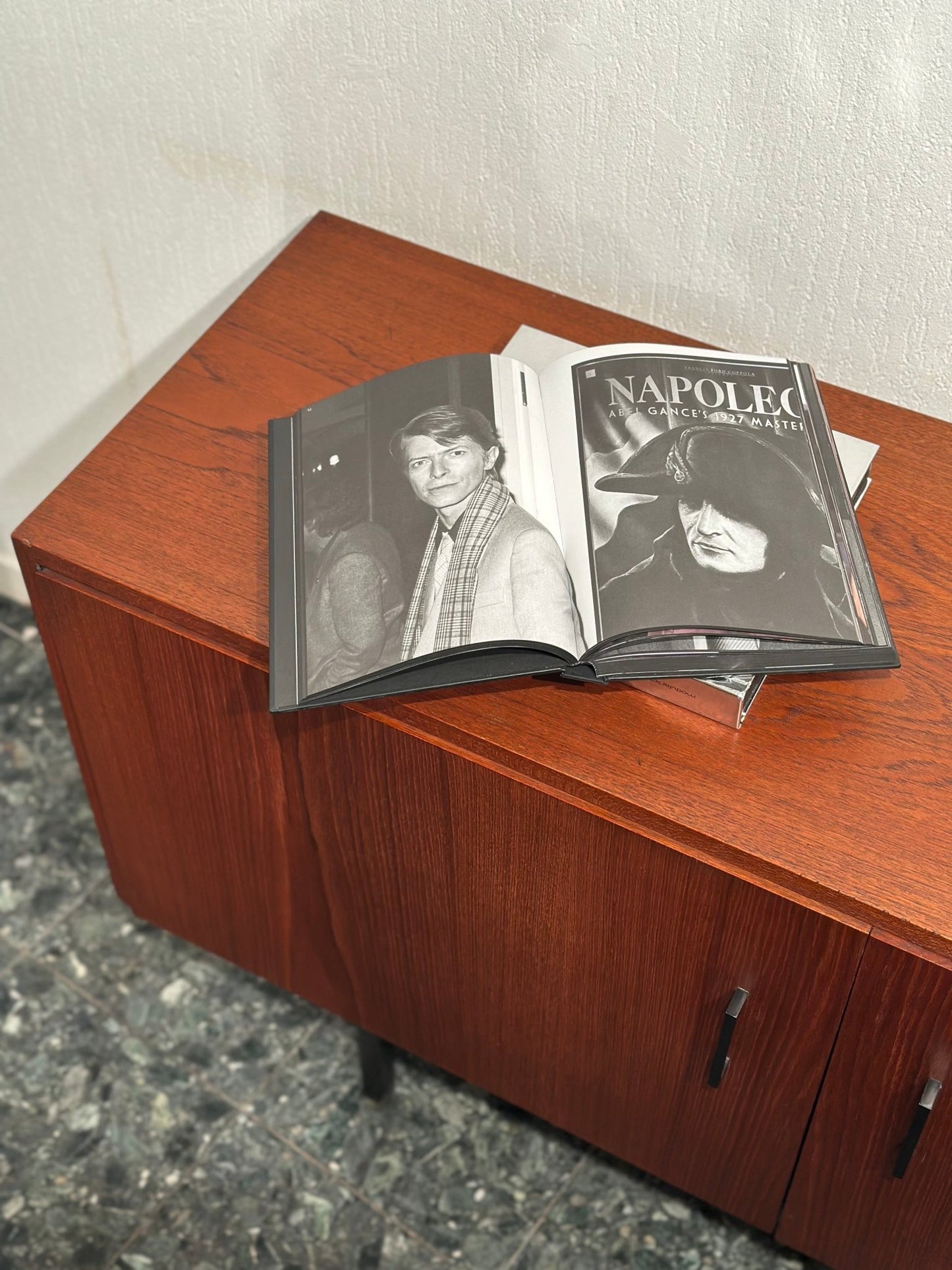 Vintage Minimal Sideboard - Lattico