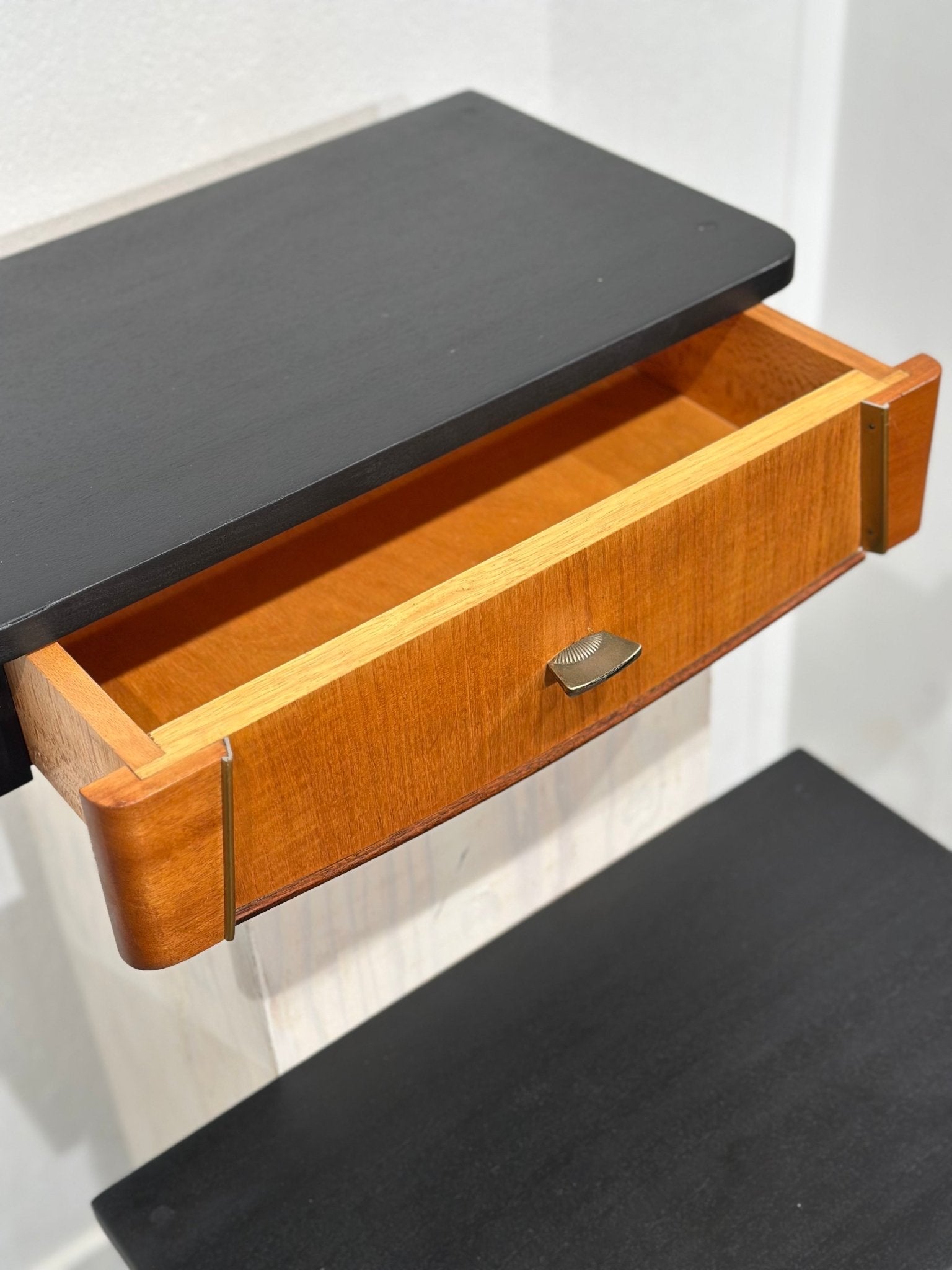 Set Vintage Floating Nightstands - Lattico