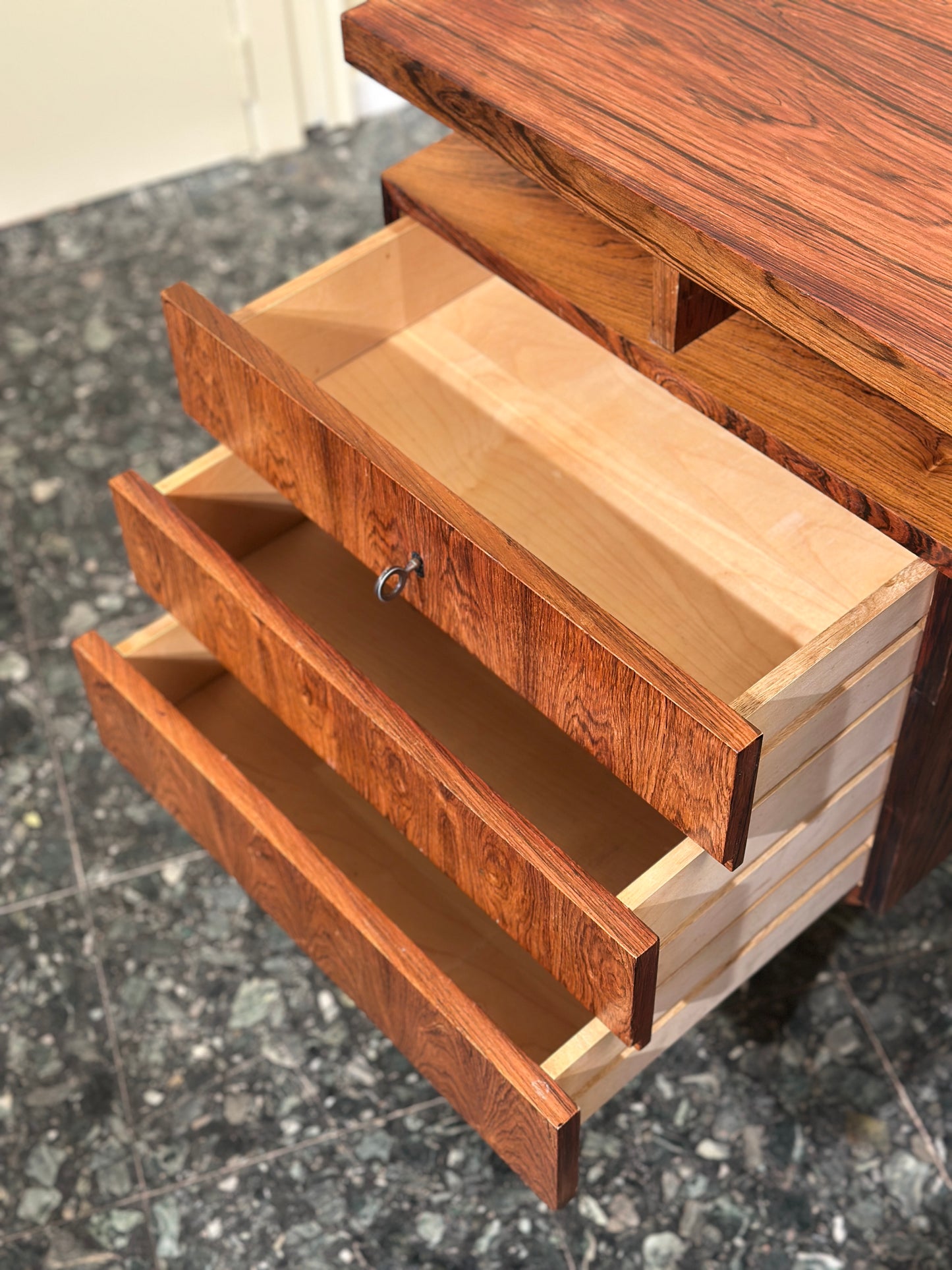 Lübke Rosewood Freestanding Executive Desk