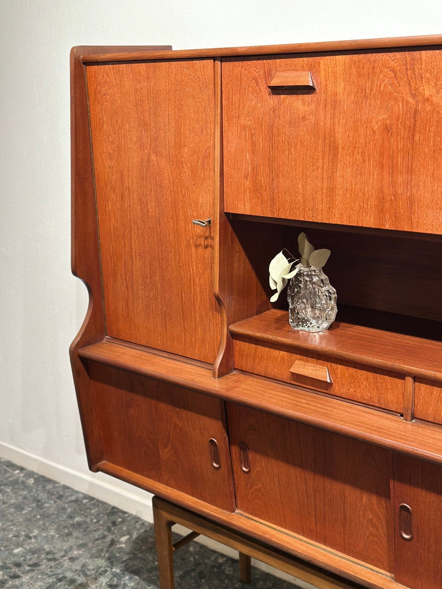 Vintage Teak Midcentury Highboard - Lattico