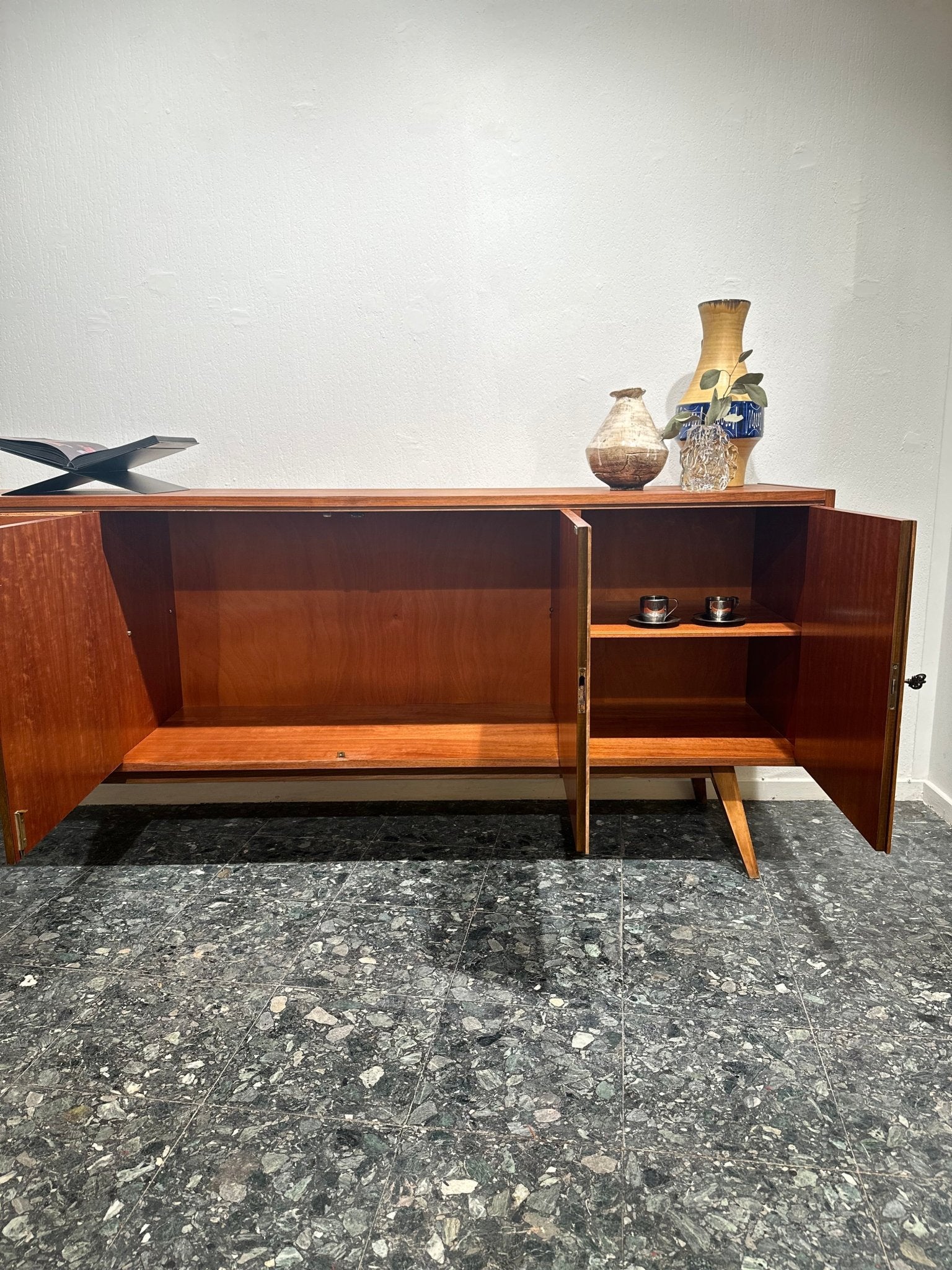 Midcentury Sideboard - Lattico