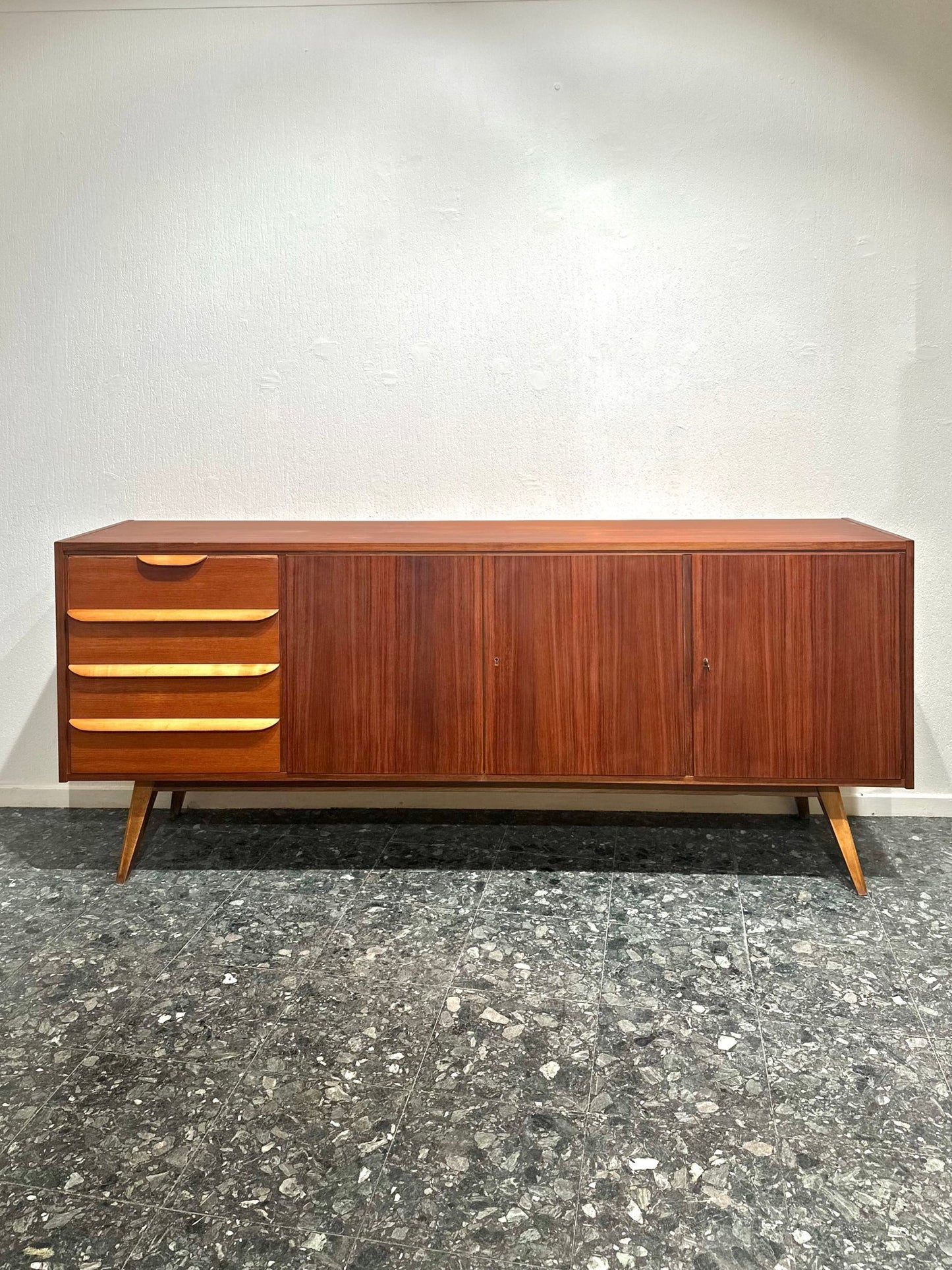 Midcentury Sideboard - Lattico