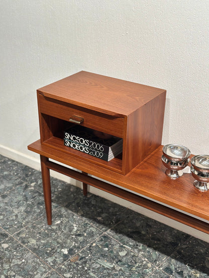 Elegant 1960s Dressing Table - Gossip Bench