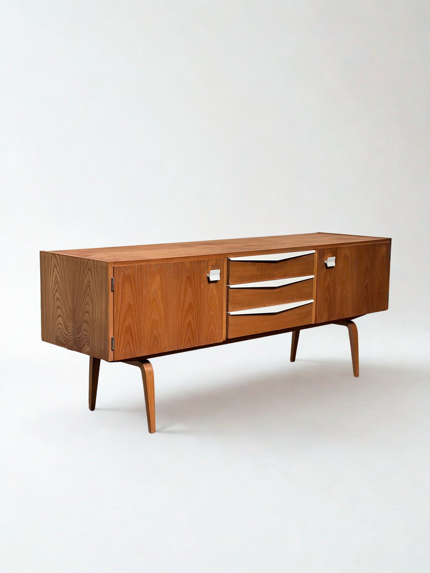 427/K Elm Sideboard for Hellerau