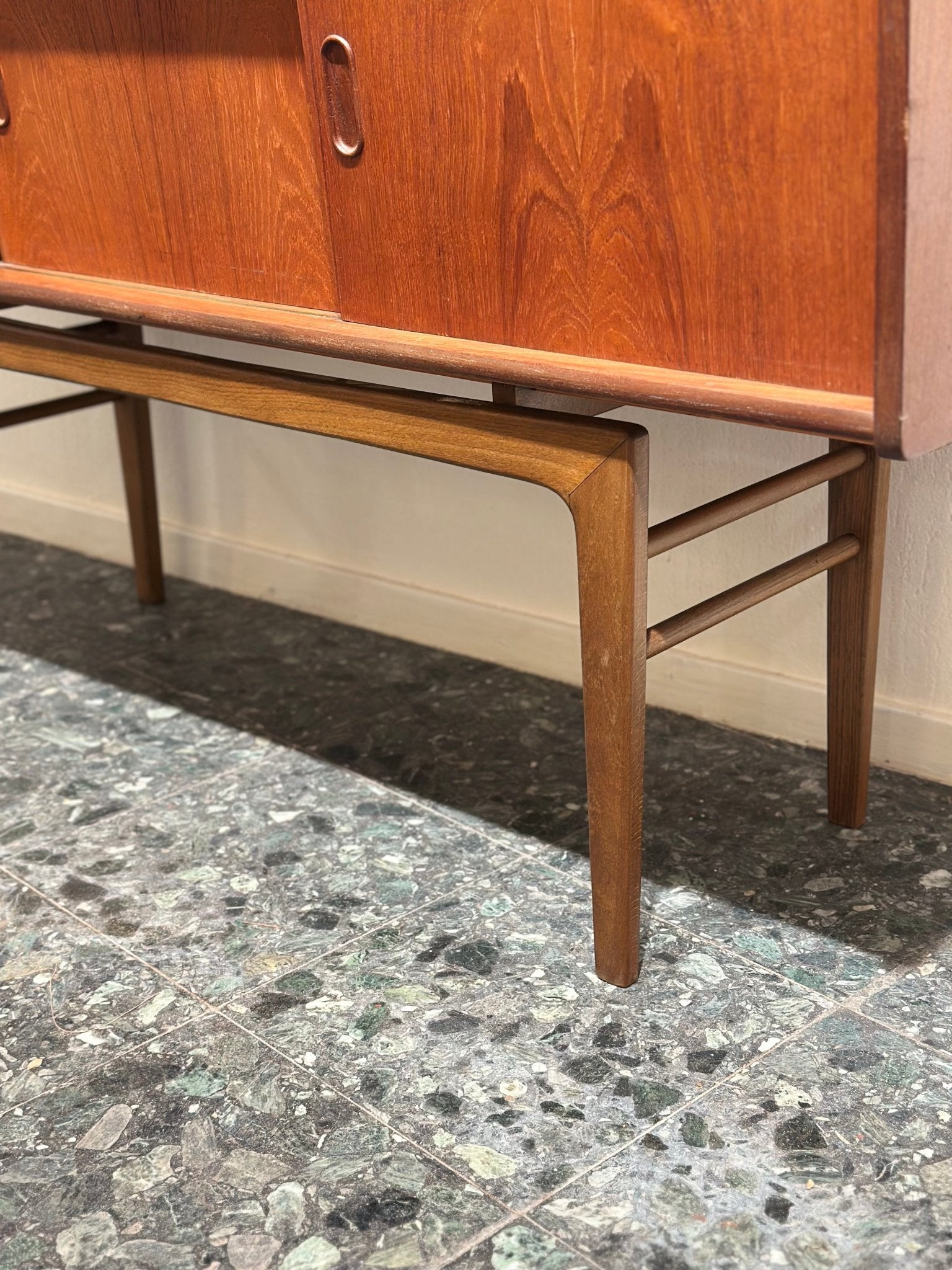 Vintage Teak Midcentury Highboard - Lattico